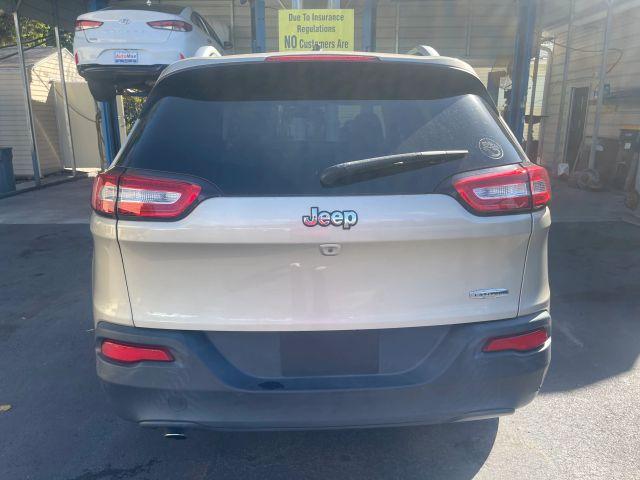 JEEP CHEROKEE - Thumbnail 5