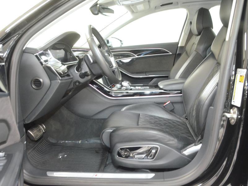 Audi S8 *Executive*Driver Assist*Cold Weather*26K Mi* - Thumbnail 18