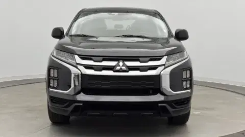 Mitsubishi Outlander Sport Es - Thumbnail 3