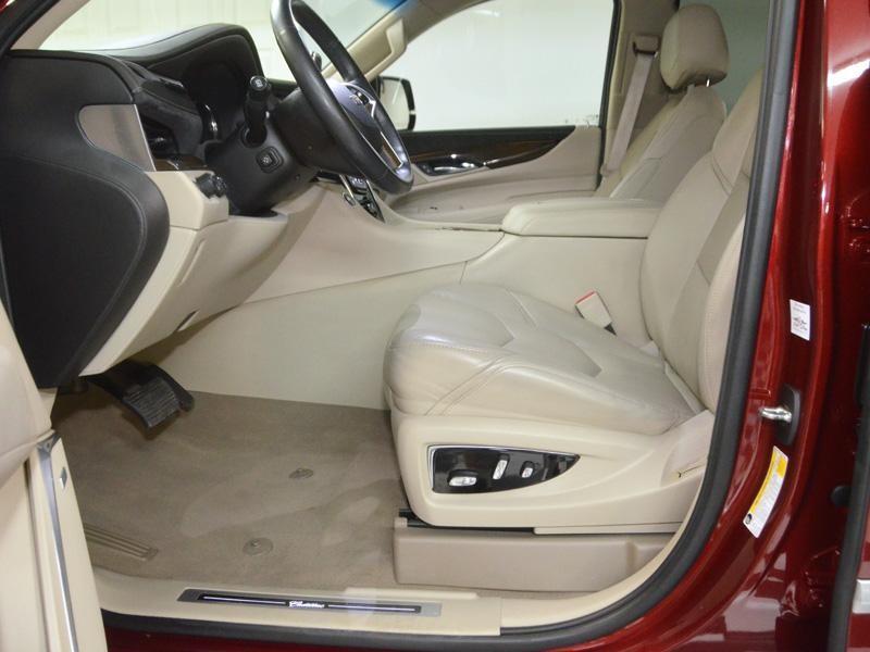 Cadillac Escalade Premium Luxury 4Wd With / Lpo *4Wd*Radiant &Amp; Performance Brake Pkgs* 20,700 Mi* - Thumbnail 17