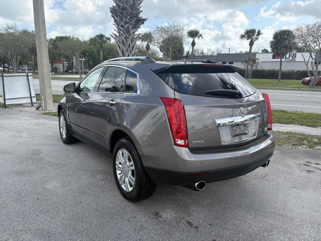 Cadillac SRX - Thumbnail 3
