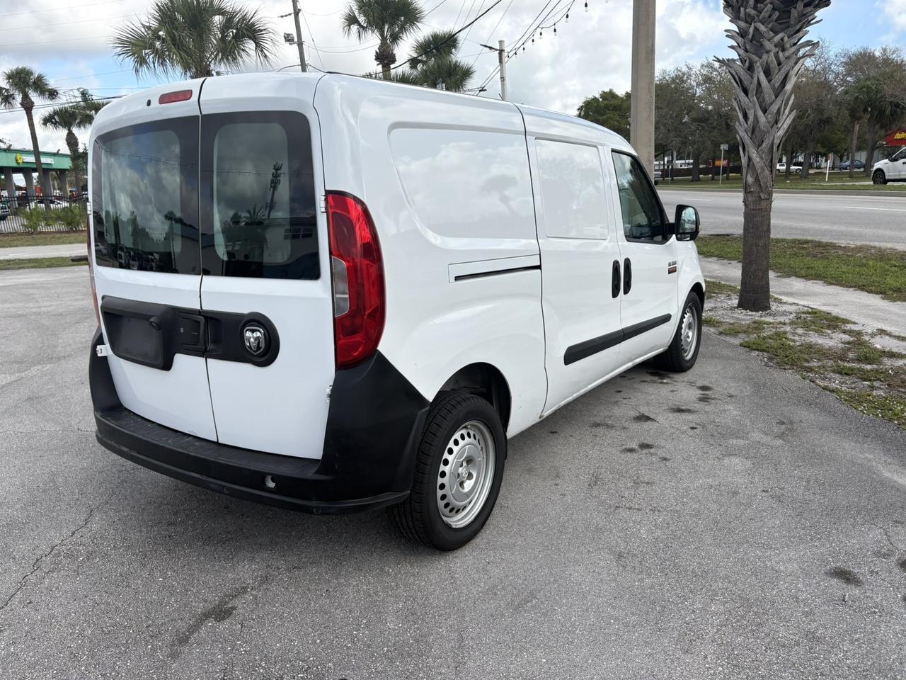 Ram ProMaster City Cargo Van - Thumbnail 4