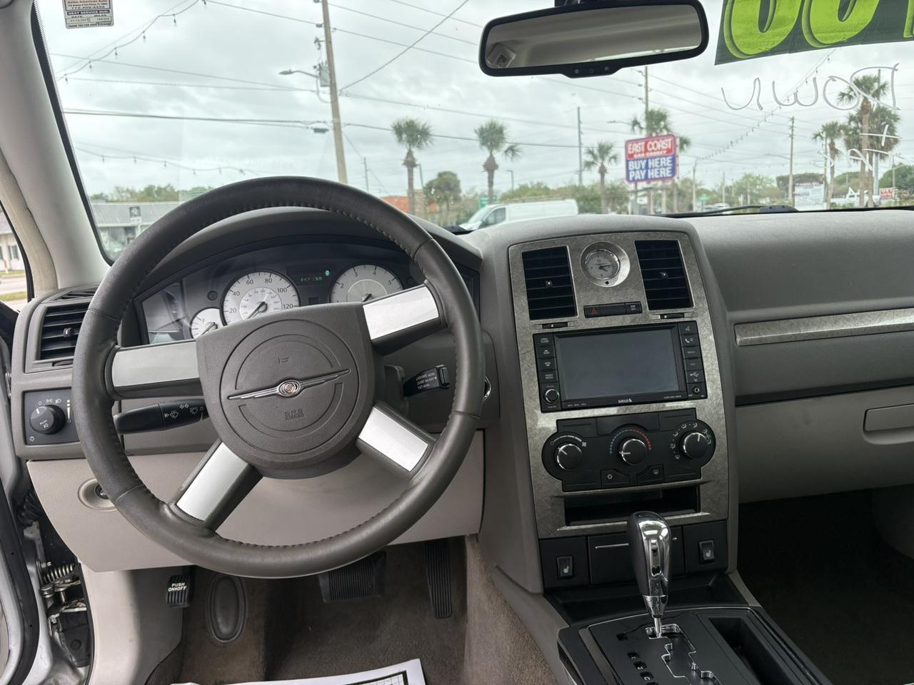 Chrysler 300 - Thumbnail 7