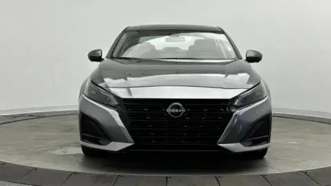 Nissan Altima 2.5 Sl - Thumbnail 3