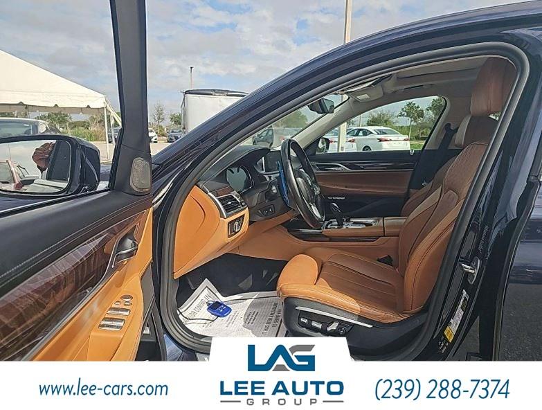 Bmw 7 Series 750I Xdrive - Thumbnail 3