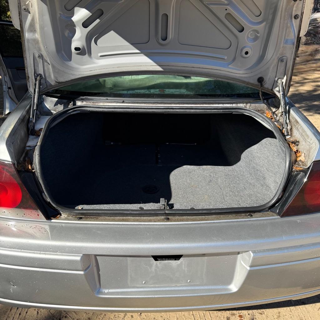 Chevrolet Impala Base - Thumbnail 7