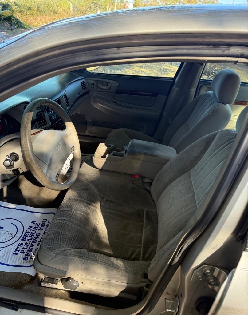 Chevrolet Impala Base - Thumbnail 9