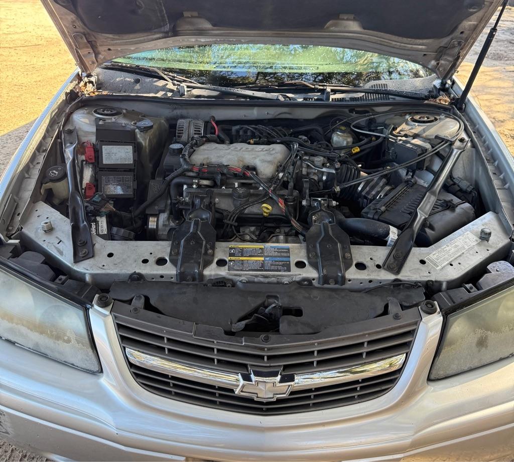 Chevrolet Impala Base - Thumbnail 11