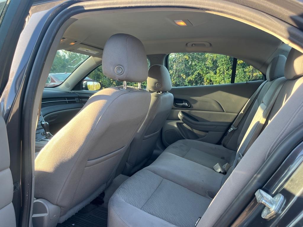 Chevrolet Malibu Ls - Thumbnail 10