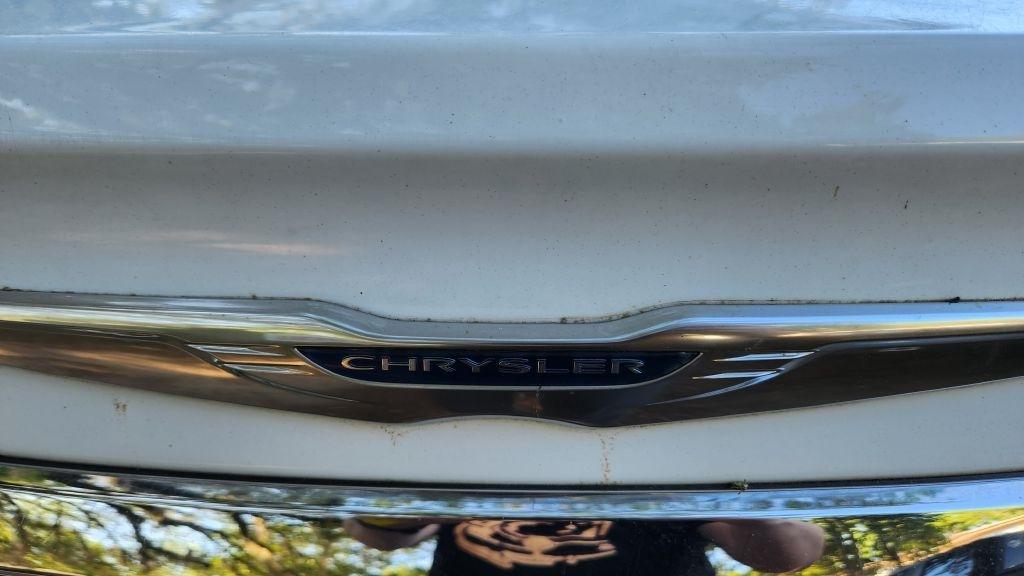 Chrysler 200 Limited - Thumbnail 5