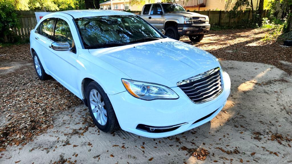 Chrysler 200 Limited - Thumbnail 2