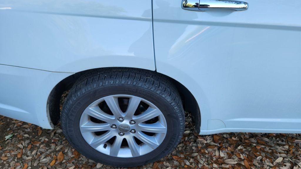 Chrysler 200 Limited - Thumbnail 3