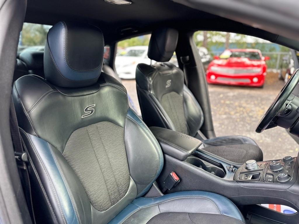 Chrysler 200 S - Thumbnail 2