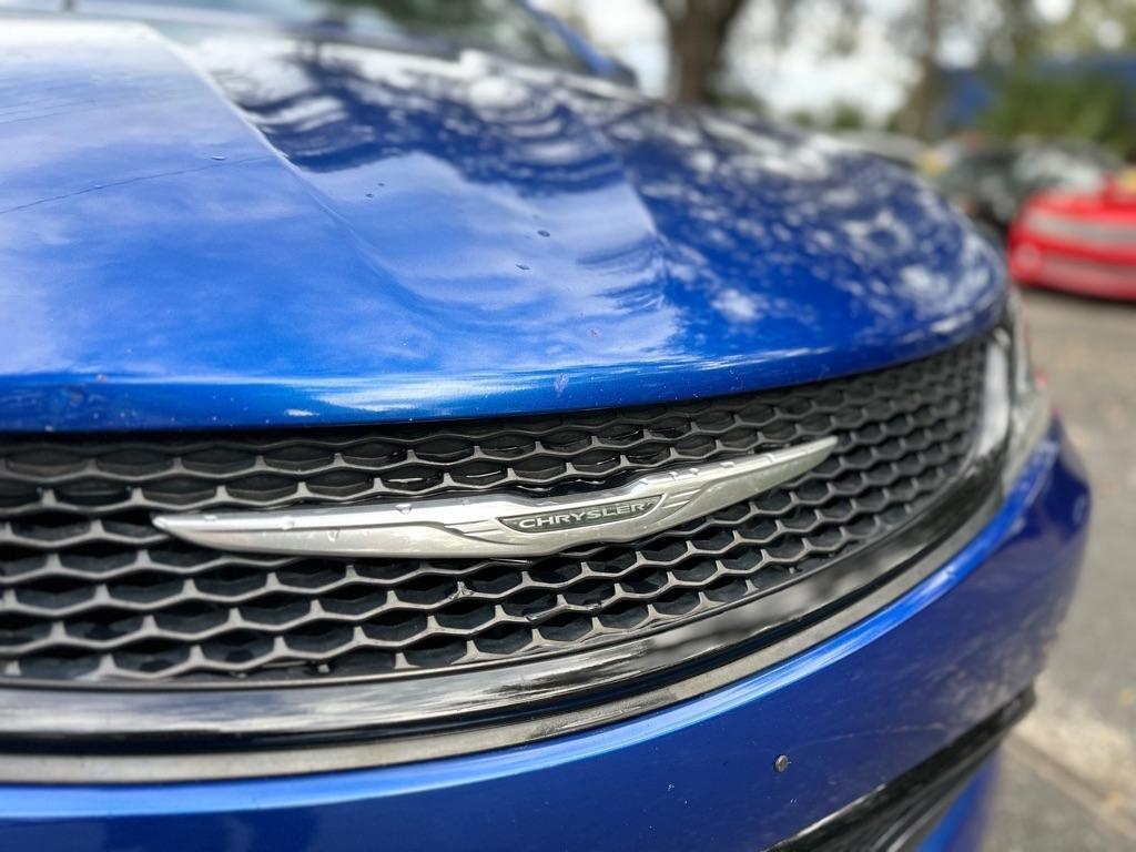 Chrysler 200 S - Thumbnail 10