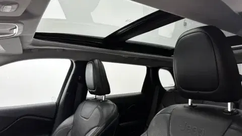 Jeep Cherokee Altitude Lux - Thumbnail 4