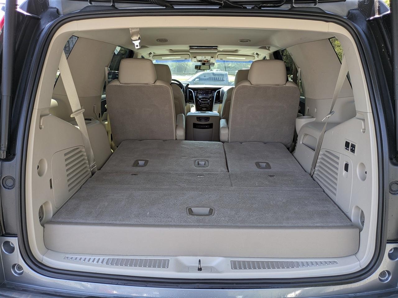 Cadillac Escaladeluxury 2Wd - Thumbnail 13