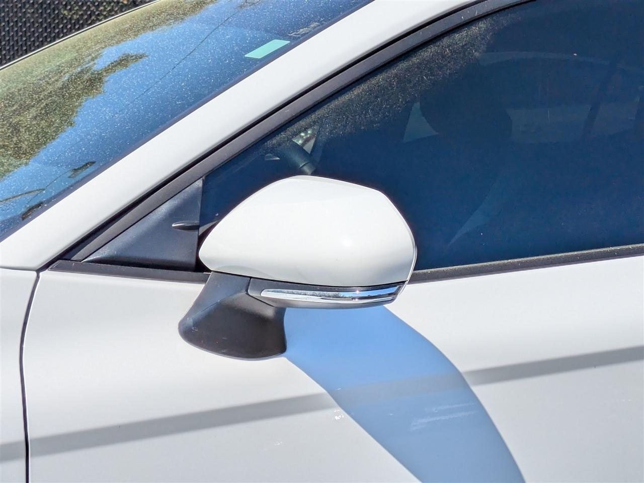 Toyota Camry Hybridxle - Thumbnail 11