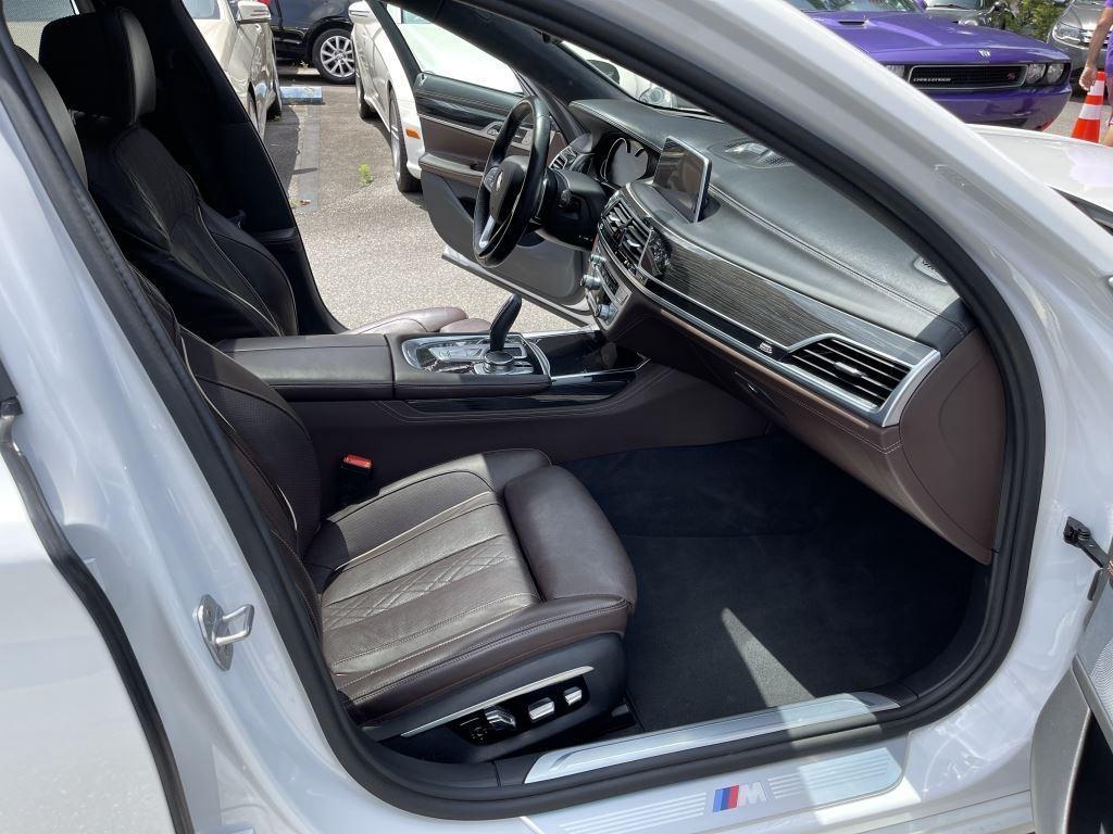 Bmw 7-Series750Xi - Thumbnail 20