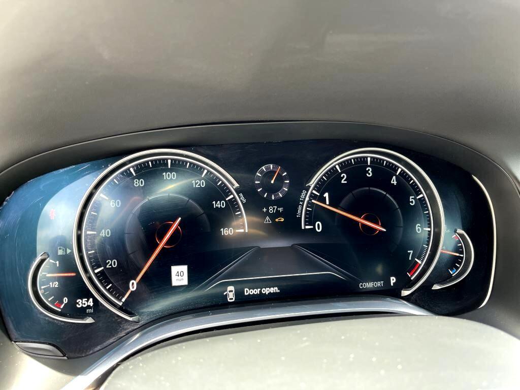 Bmw 7-Series750Xi - Thumbnail 13