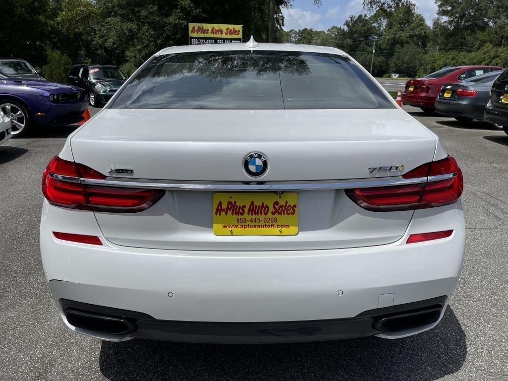 Bmw 7-Series750Xi - Thumbnail 5