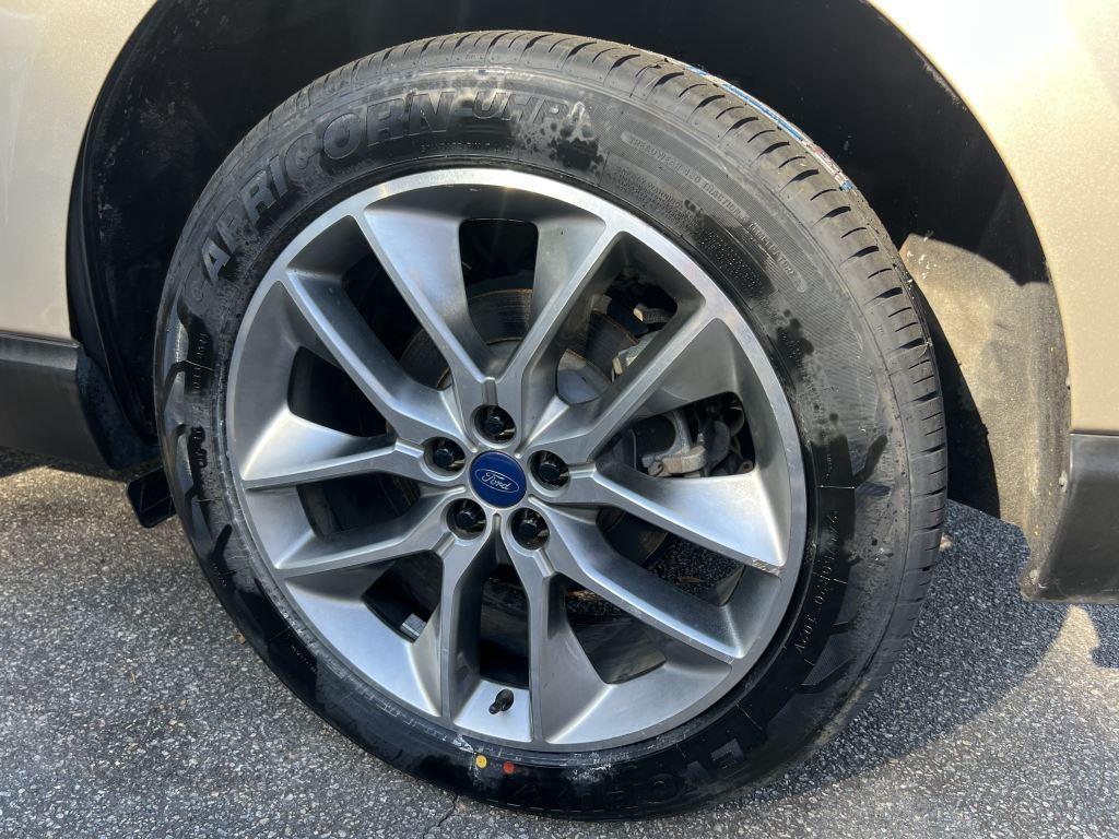 Ford Edgetitanium 4D Suv Fwd - Thumbnail 12