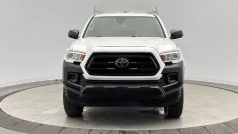 Toyota Tacoma Sr - Thumbnail 3