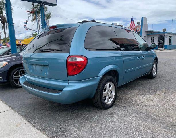 DODGE GRAND CARAVAN PASSENGER - Thumbnail 4