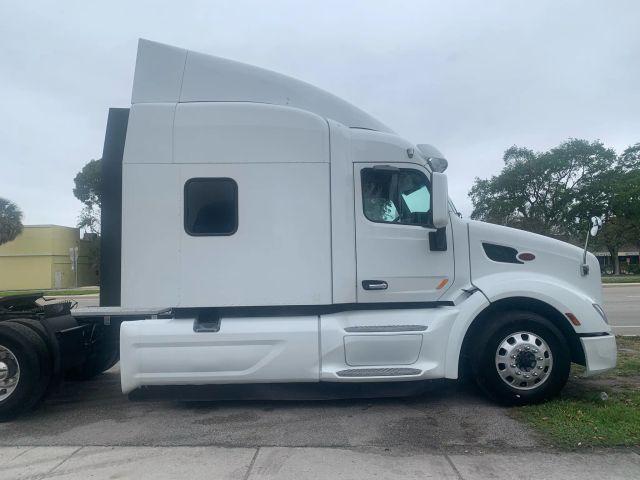 PETERBILT 579 - Thumbnail 2