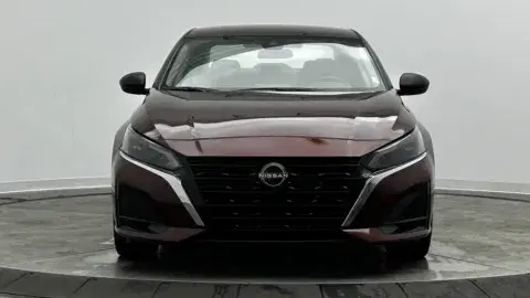 Nissan Altima Sv - Thumbnail 3