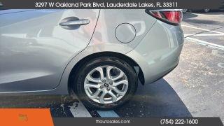 Toyota Yaris Ia - Thumbnail 20