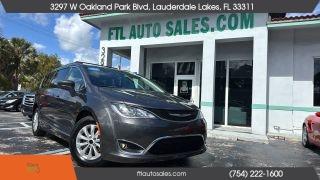 Chrysler Pacifica - Thumbnail 8