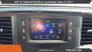 Chrysler Pacifica - Thumbnail 2