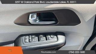 Chrysler Pacifica - Thumbnail 20