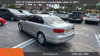 Volkswagen Jetta - Thumbnail 12