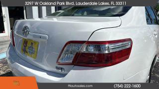 Toyota Camry - Thumbnail 20