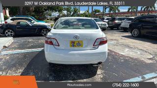 Toyota Camry - Thumbnail 17