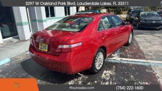 Toyota Camry - Thumbnail 16