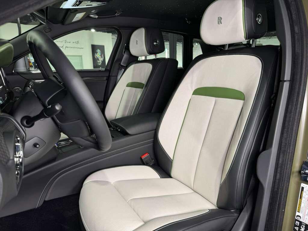 Rolls-Royce Ghost - Thumbnail 10