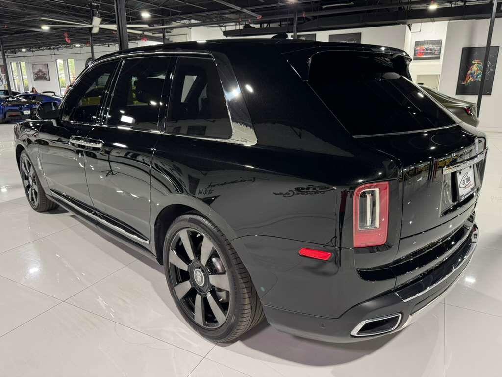 Rolls-Royce Cullinan - Thumbnail 5