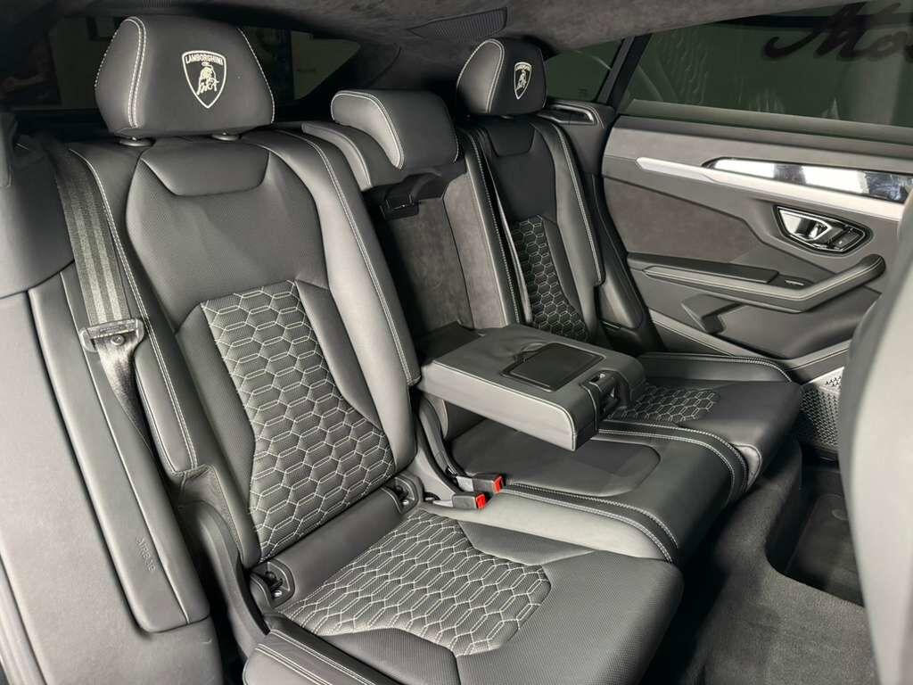 Lamborghini Urus - Thumbnail 13