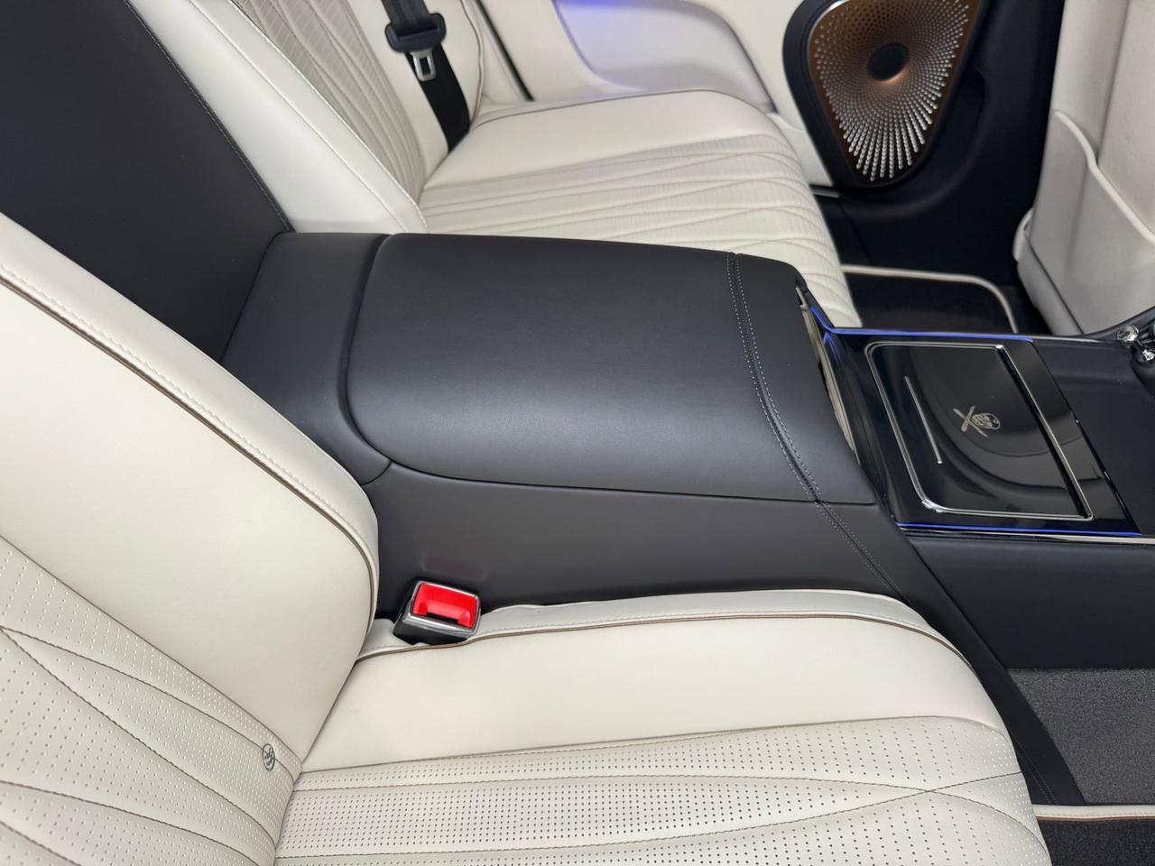 Bentley Flying Spur - Thumbnail 14