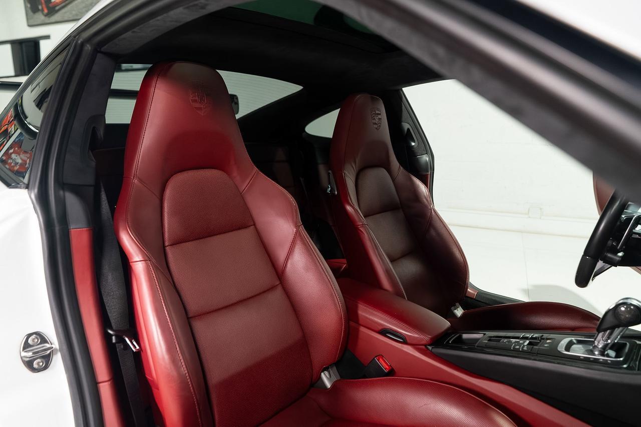 Porsche 911 - Thumbnail 12