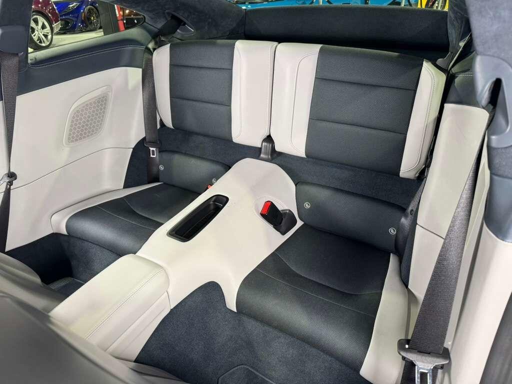 Porsche 911 - Thumbnail 11