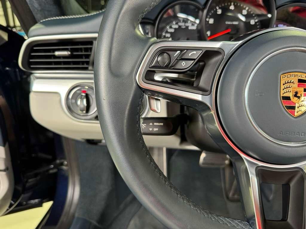 Porsche 911 - Thumbnail 17