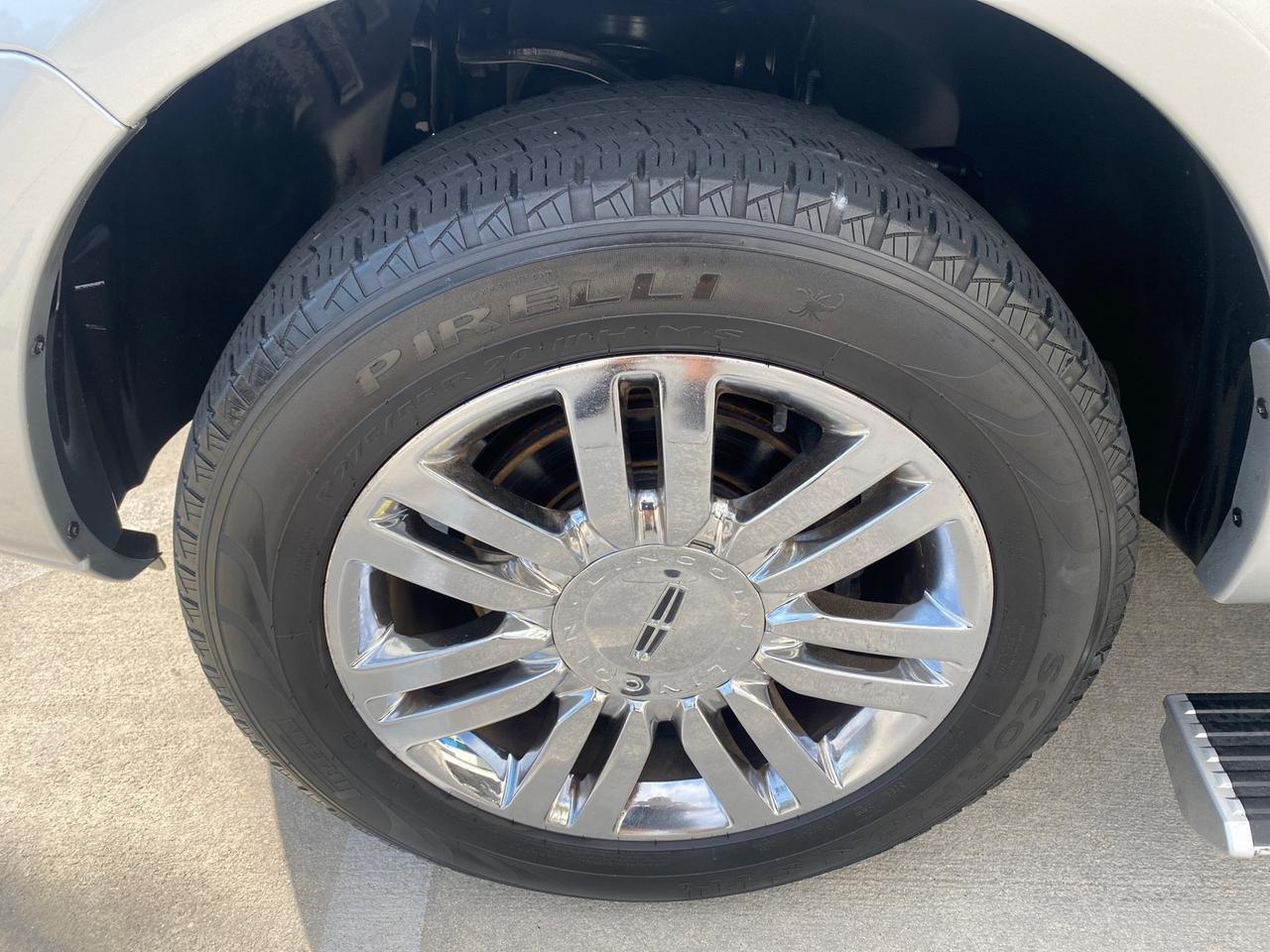 Lincoln Navigator - Thumbnail 20