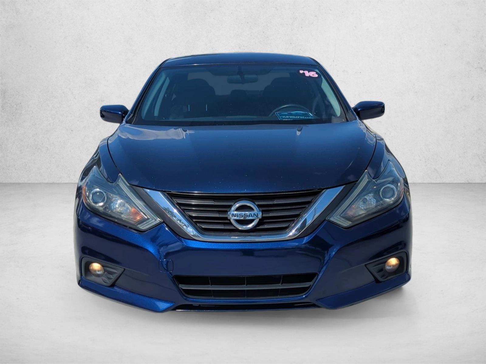 Nissan Altima 2.5 S - Thumbnail 12