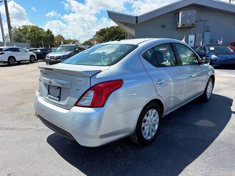 Nissan Versa Sedan Sv - Thumbnail 6