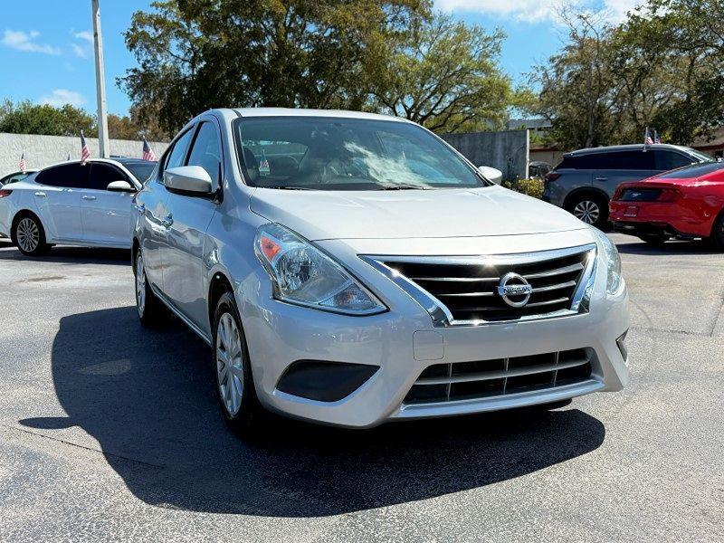 Nissan Versa Sedan Sv - Thumbnail 4