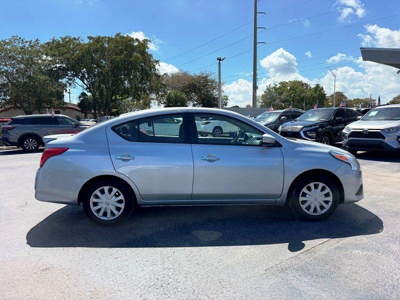 Nissan Versa Sedan Sv - Thumbnail 5