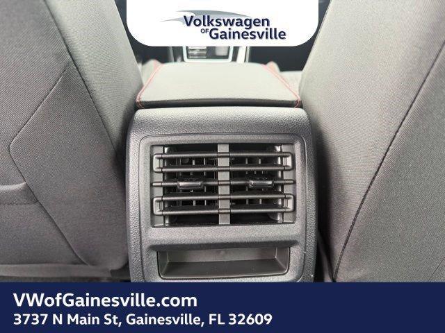 Volkswagen Golf Gti S With Navigation - Thumbnail 9